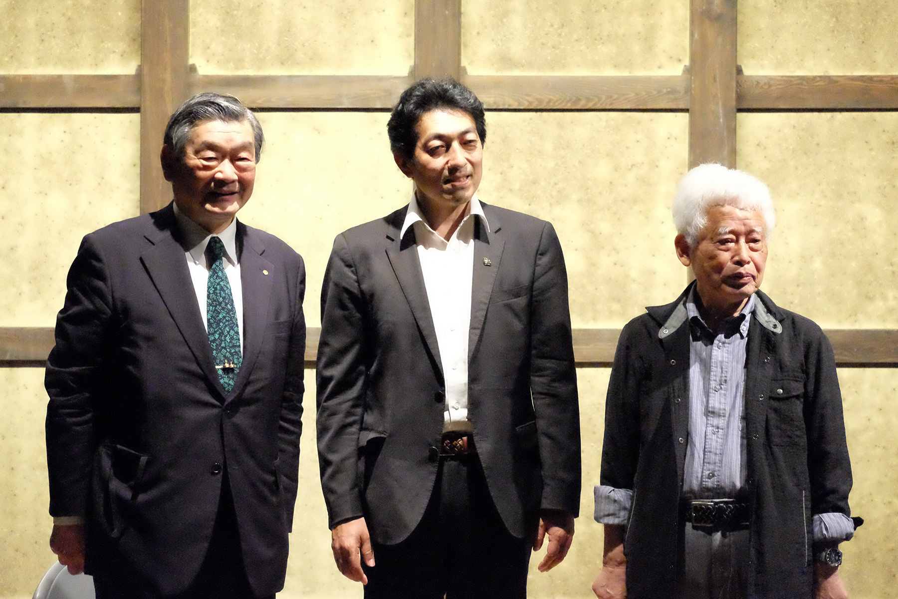 4月23日「市立伊丹ミュージアムオープン記念イベント座談会『SAKEがデザインする縁』」